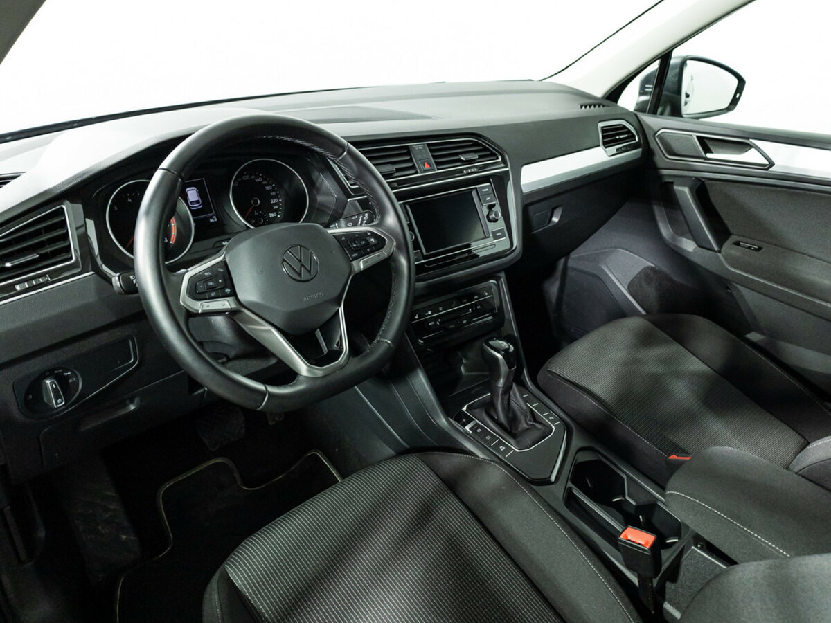 Volkswagen Tiguan 2021 года с пробегом. Фото: #8