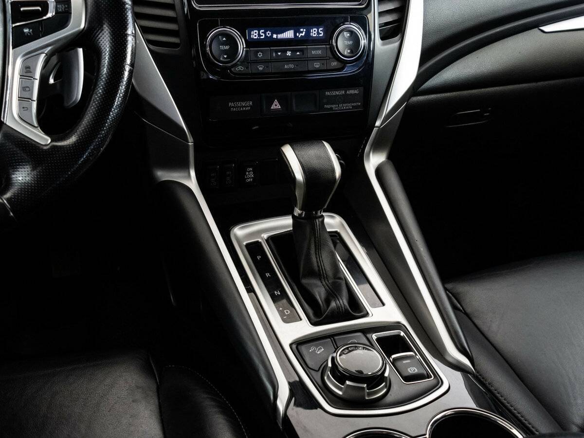 Mitsubishi Pajero Sport 2019 года с пробегом. Фото: #10