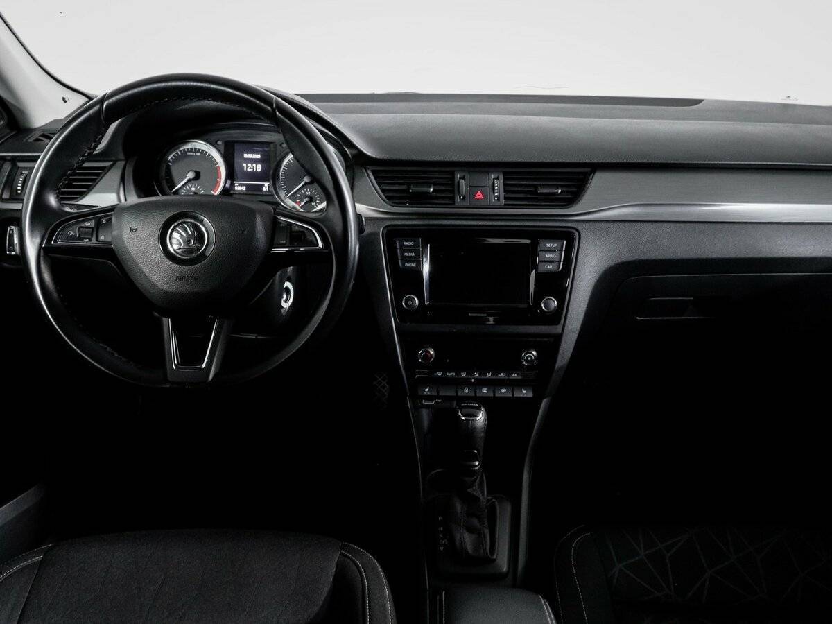 Skoda Rapid 2018 года с пробегом. Фото: #11