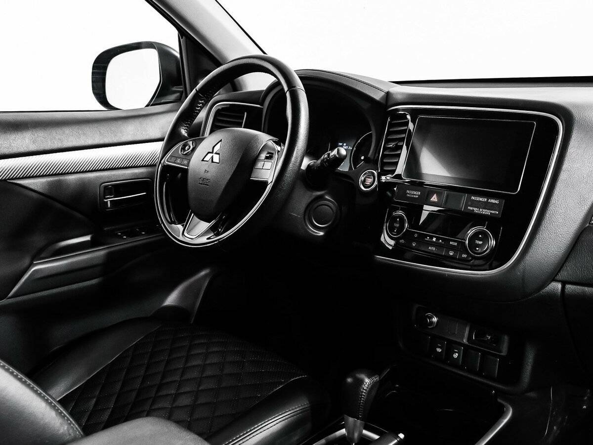 Mitsubishi Outlander 2018 года с пробегом. Фото: #8