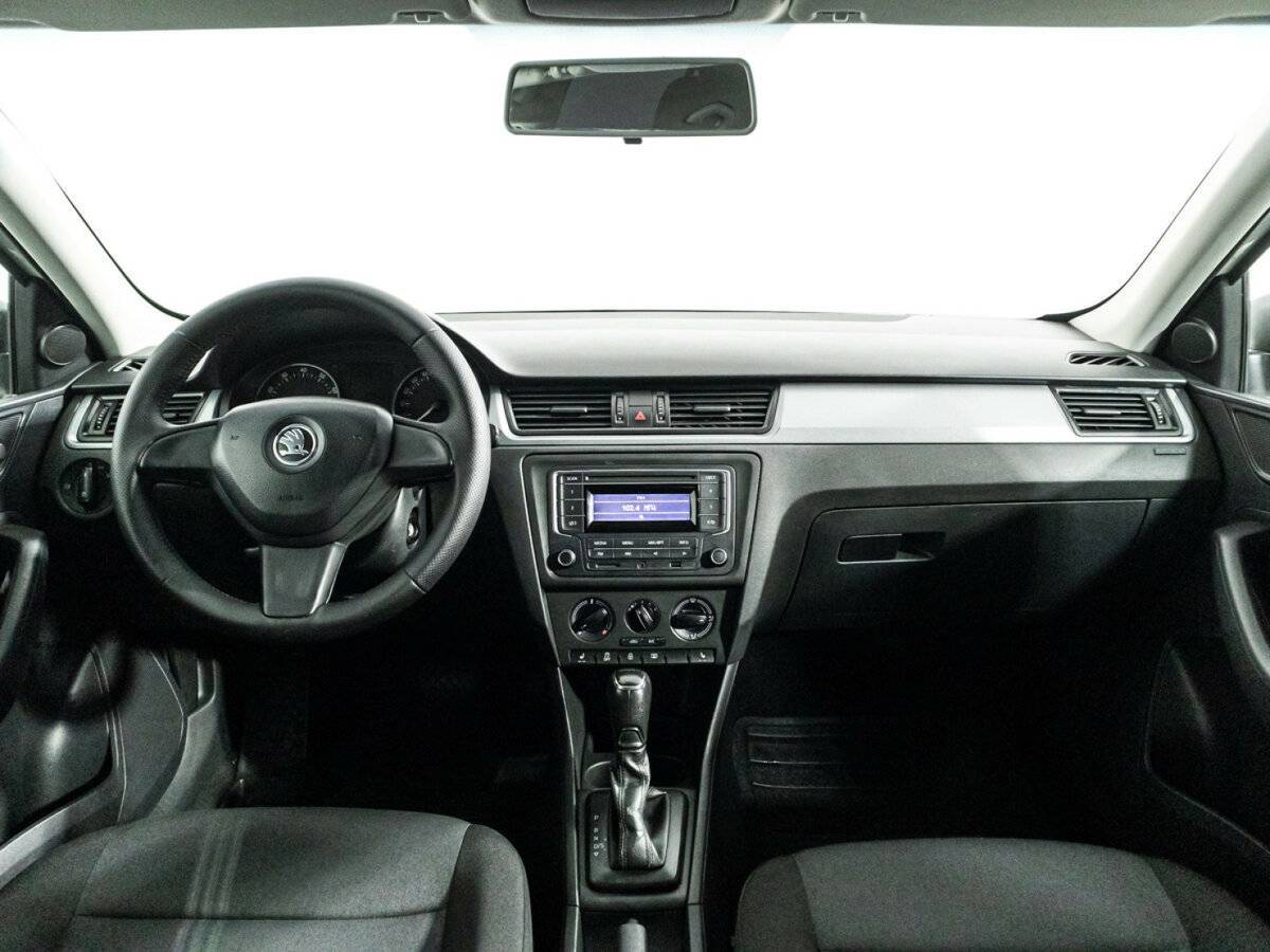 Skoda Rapid 2015 года с пробегом. Фото: #12