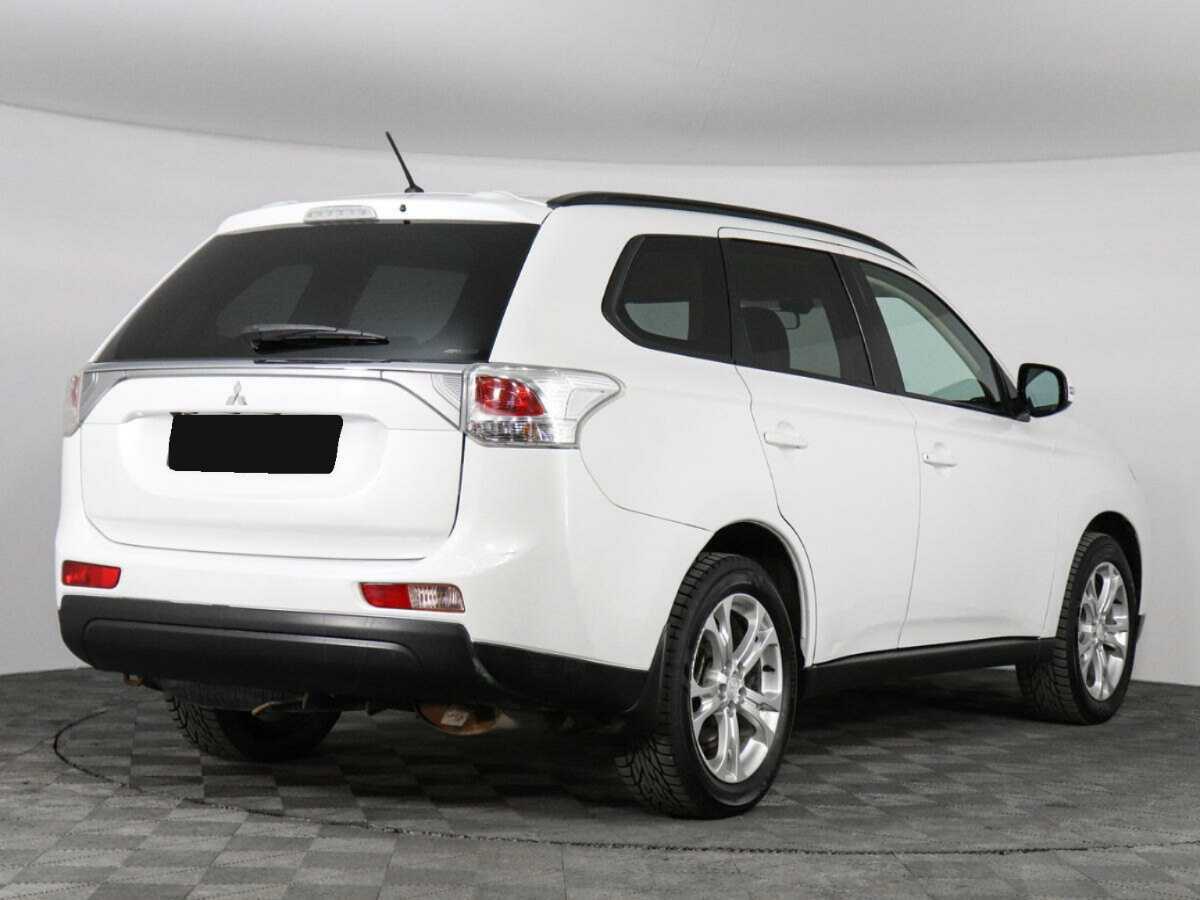 Mitsubishi Outlander 2013 года с пробегом. Фото: #4