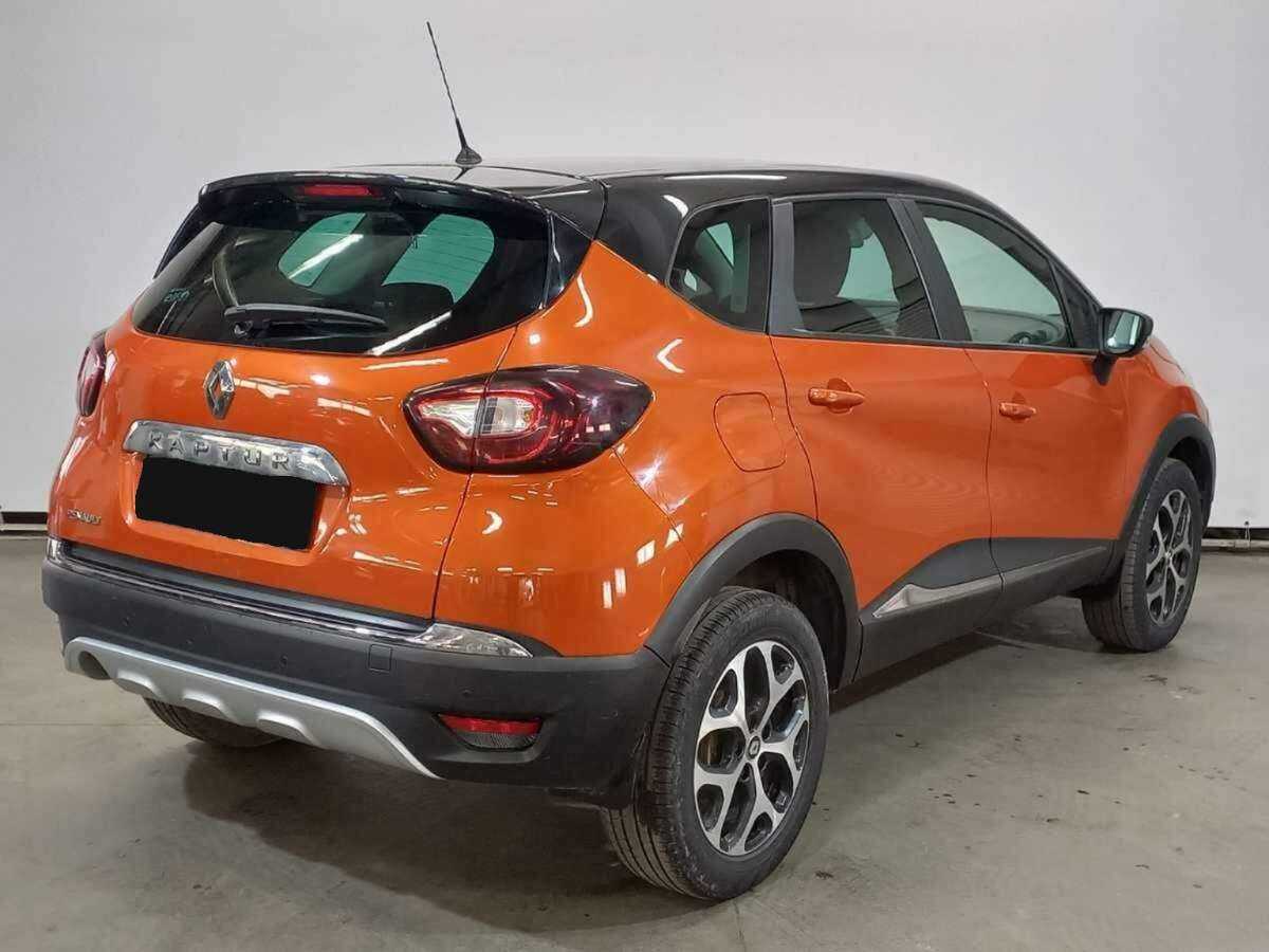 Renault Kaptur 2016 года с пробегом. Фото: #4