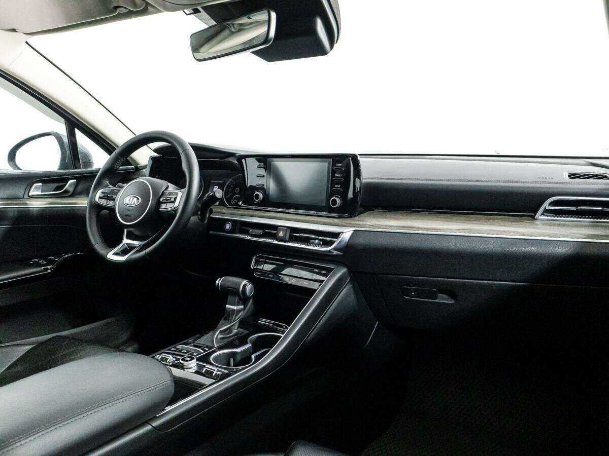 Kia K5 2021 года с пробегом. Фото: #8
