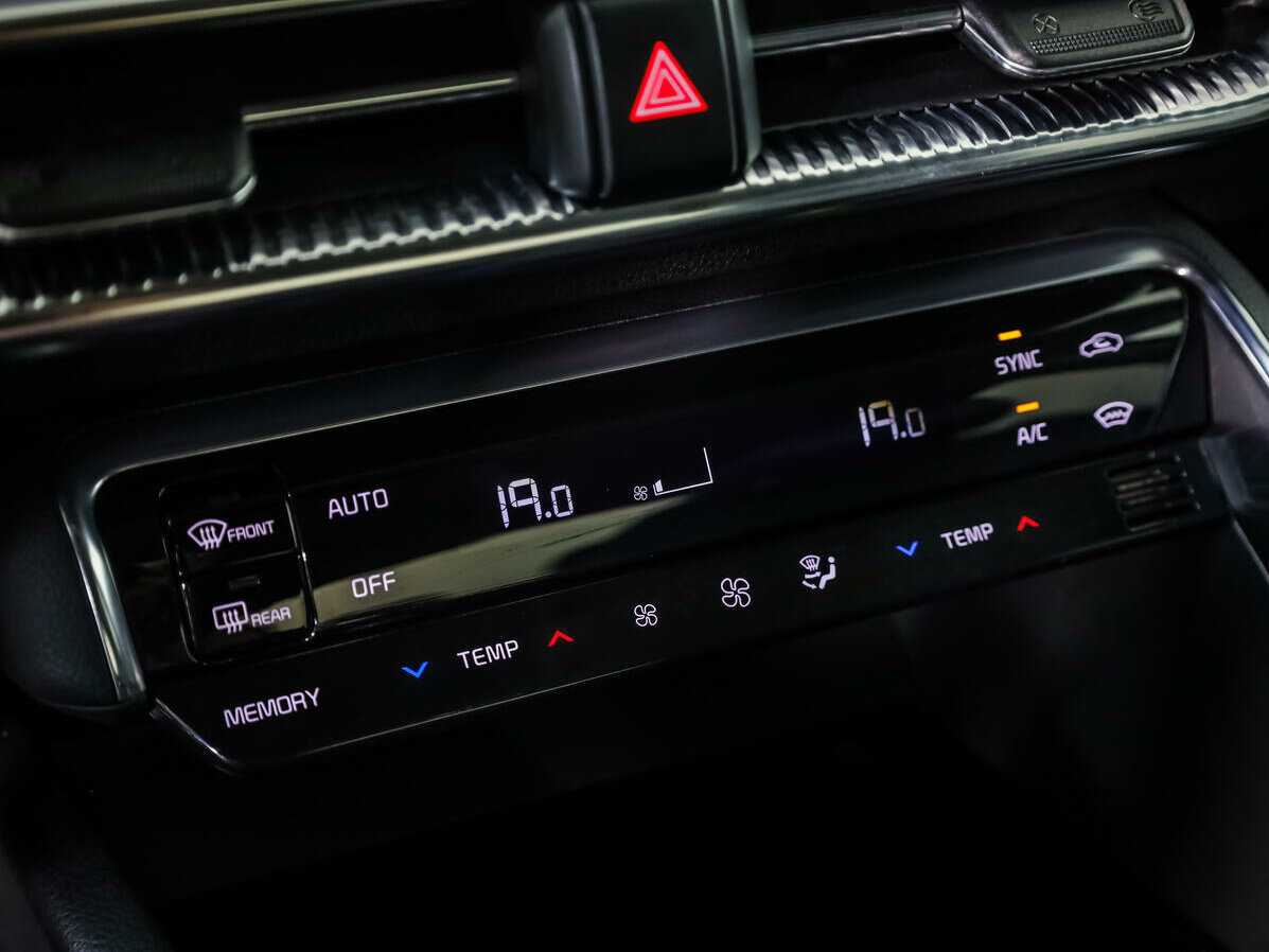 Kia K5 2021 года с пробегом. Фото: #12