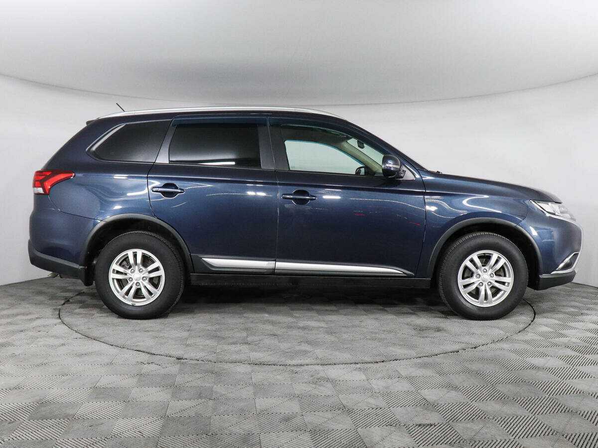 Mitsubishi Outlander 2016 года с пробегом. Фото: #3