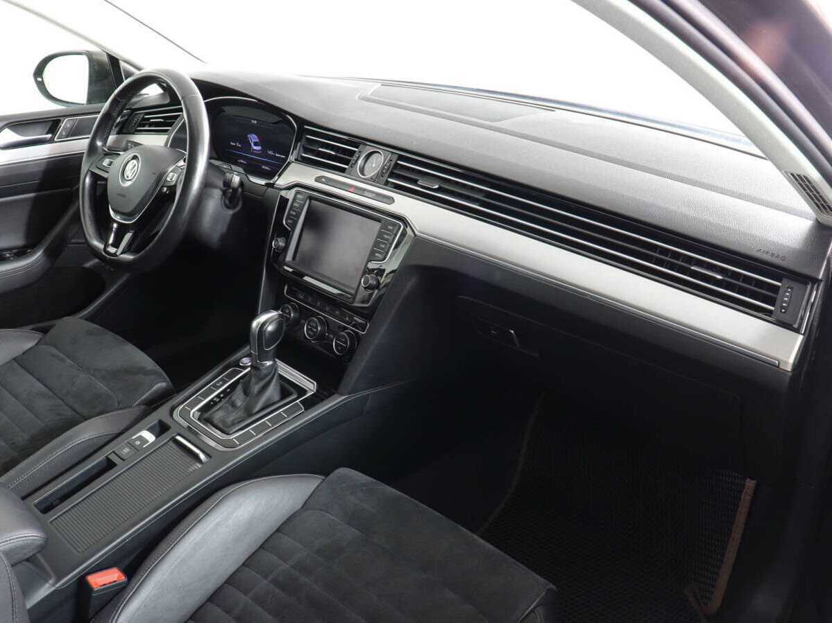 Volkswagen Passat 2015 года с пробегом. Фото: #8