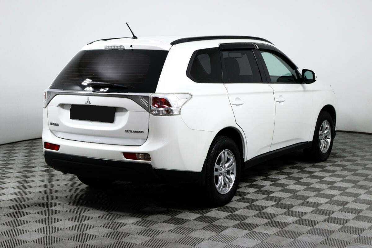 Mitsubishi Outlander 2013 года с пробегом. Фото: #4