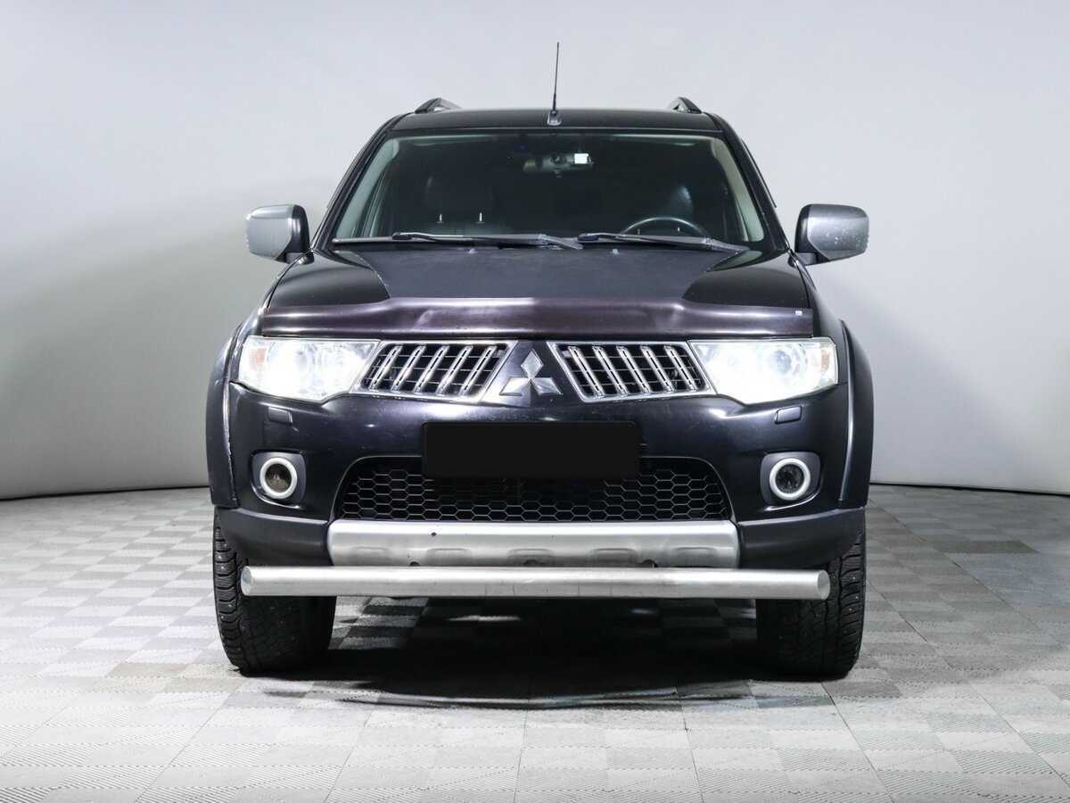 Mitsubishi Pajero Sport 2012 года с пробегом. Фото: #1