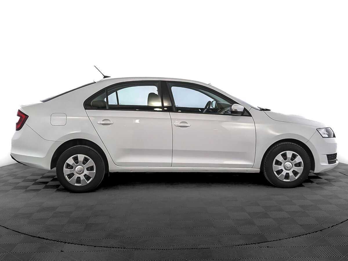 Skoda Rapid 2019 года с пробегом. Фото: #3