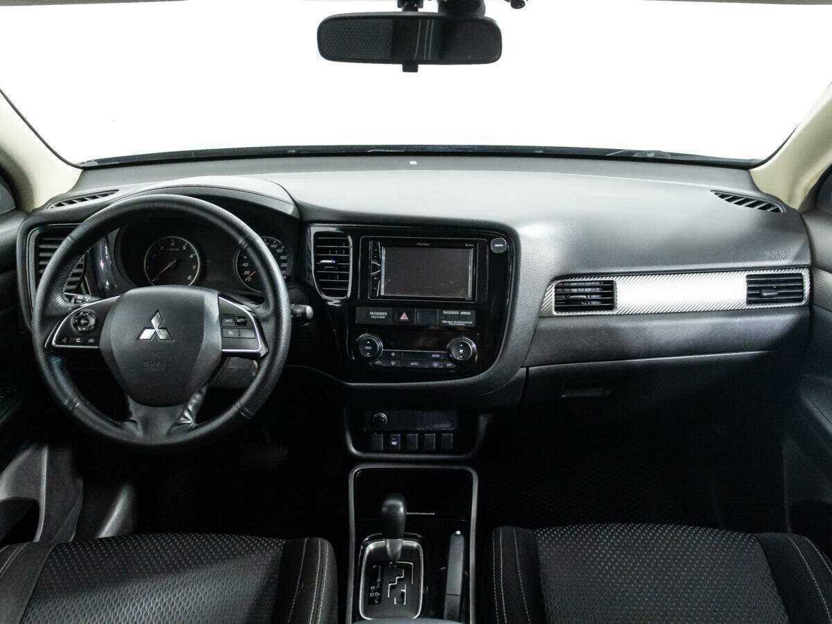 Mitsubishi Outlander 2017 года с пробегом. Фото: #11