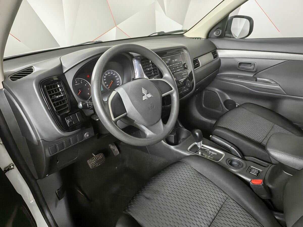 Mitsubishi Outlander 2012 года с пробегом. Фото: #13