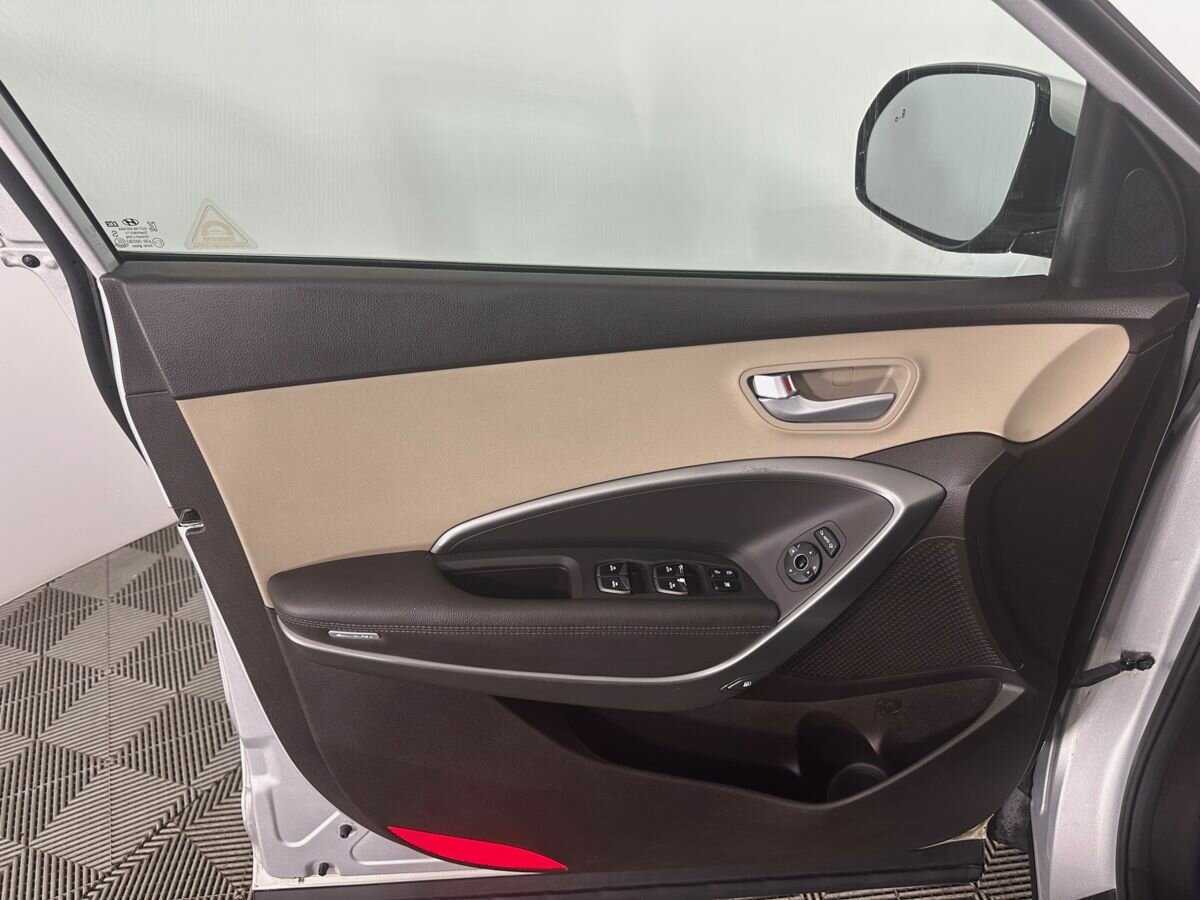 Hyundai Santa Fe 2017 года с пробегом. Фото: #7