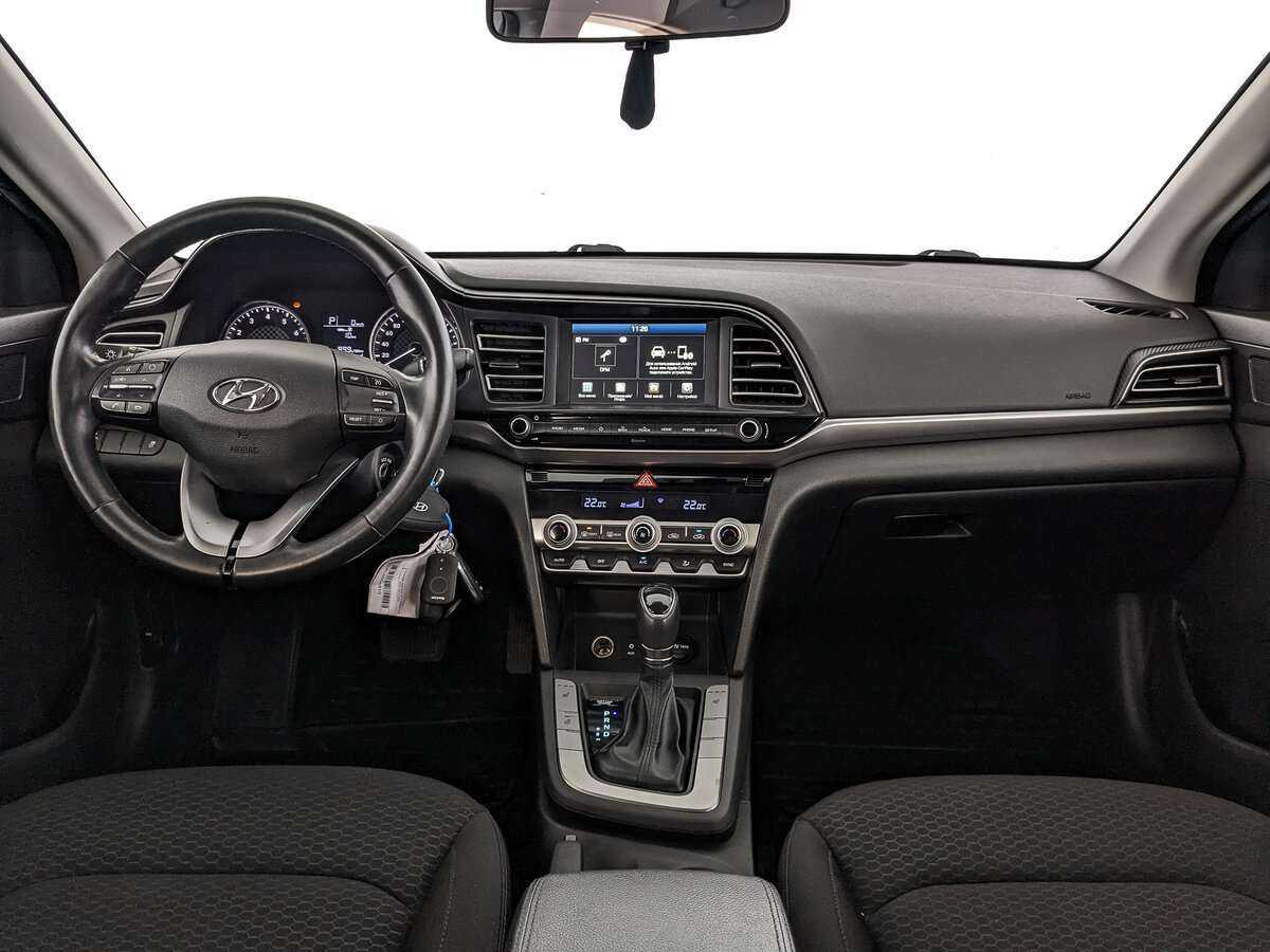 Hyundai Elantra 2020 года с пробегом. Фото: #9