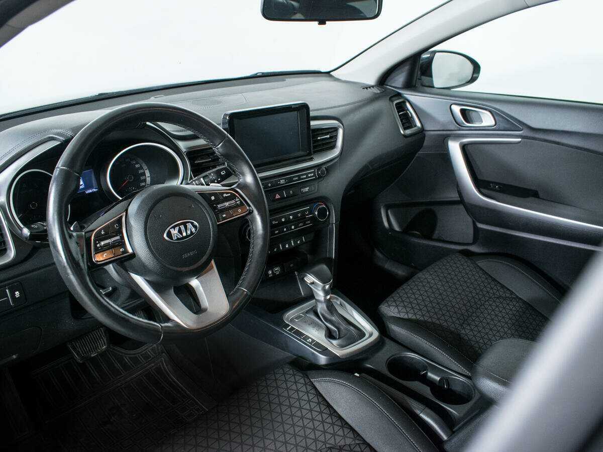Kia Ceed 2019 года с пробегом. Фото: #12