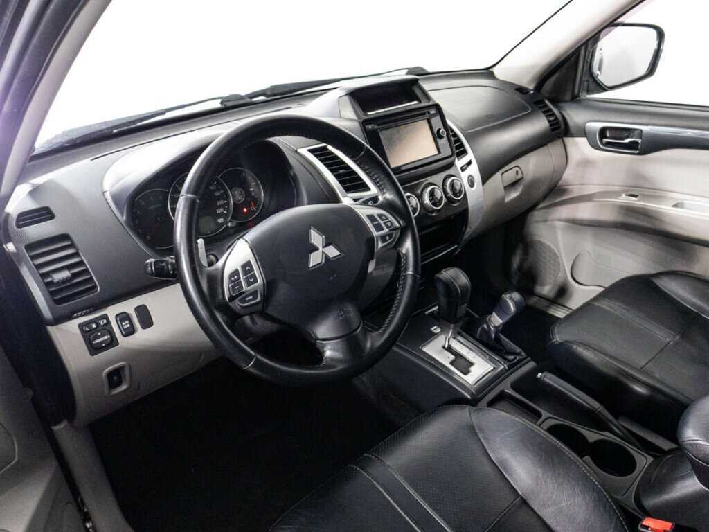 Mitsubishi Pajero Sport 2014 года с пробегом. Фото: #10