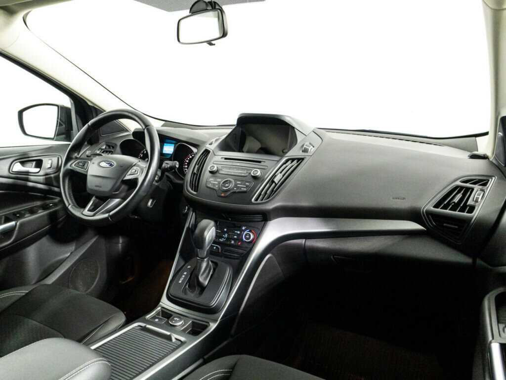Ford Kuga 2017 года с пробегом. Фото: #8