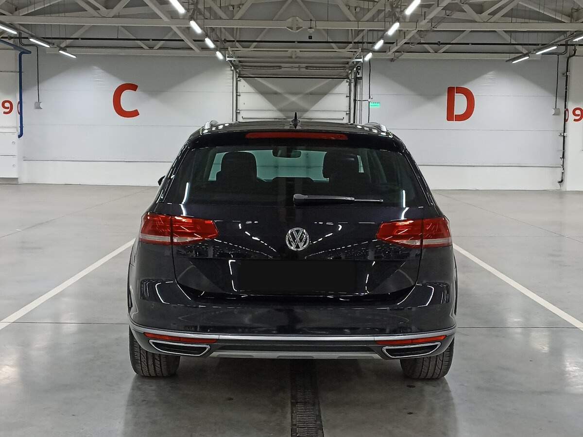 Volkswagen Passat 2018 года с пробегом. Фото: #5