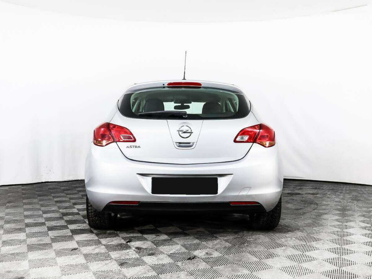 Opel Astra 2012 года с пробегом. Фото: #5