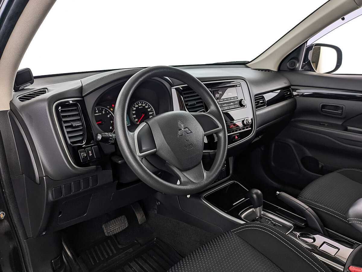 Mitsubishi Outlander 2021 года с пробегом. Фото: #14