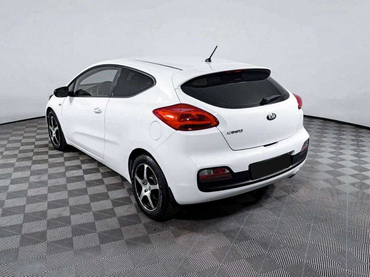 Kia Ceed 2013 года с пробегом. Фото: #5