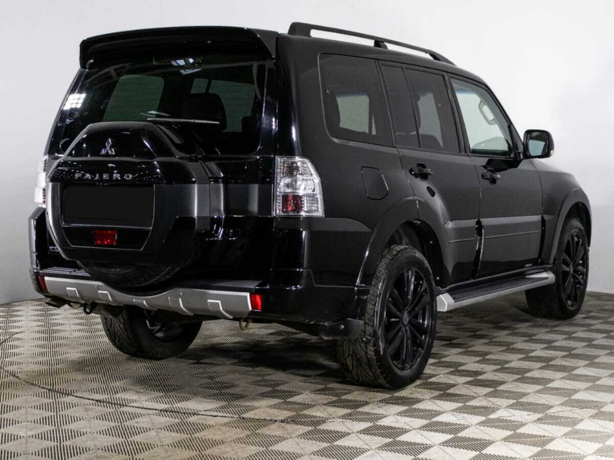 Mitsubishi Pajero 2015 года с пробегом. Фото: #4