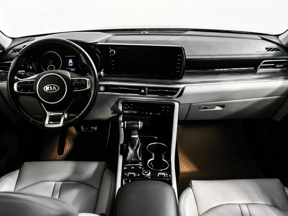 Kia K5 2020 года с пробегом. Фото: #10