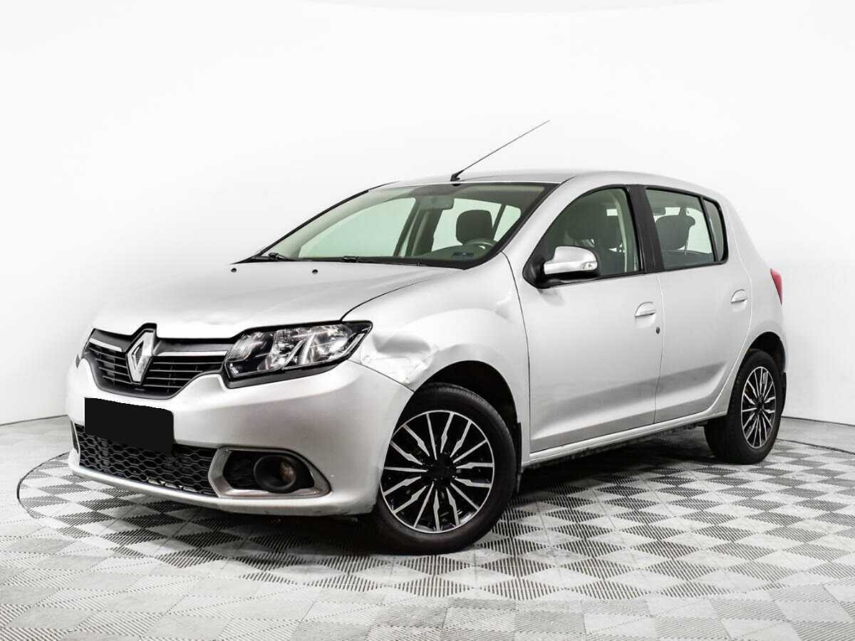 Renault Sandero 2015 года с пробегом. Посмотреть фото
