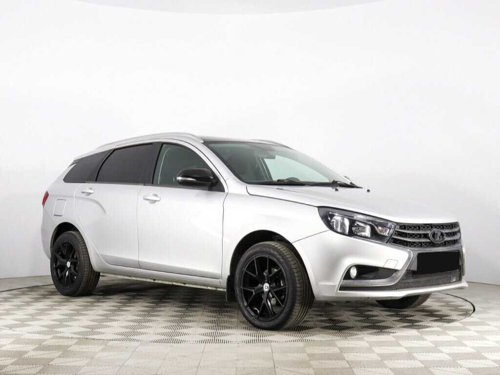 Lada (ВАЗ) Vesta 2018 года с пробегом. Посмотреть фото