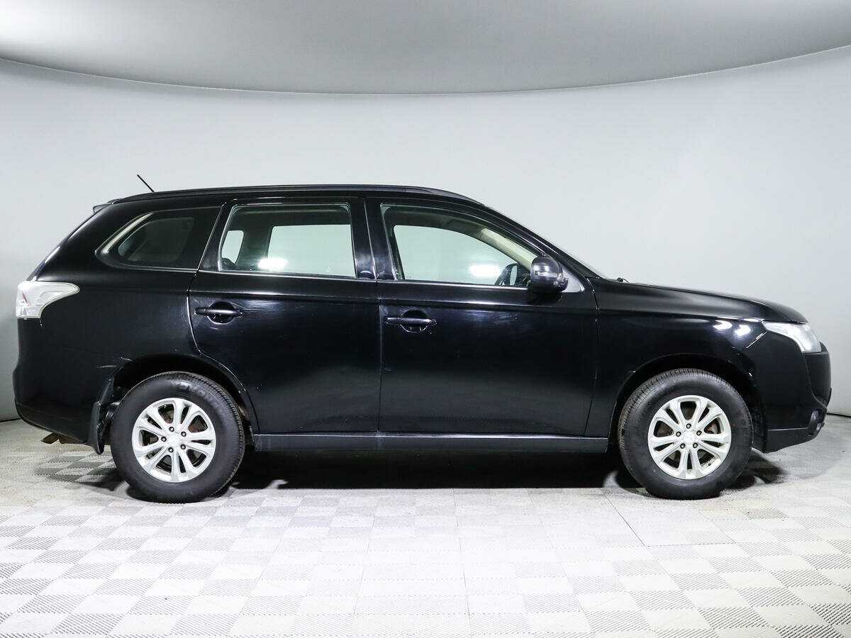 Mitsubishi Outlander 2013 года с пробегом. Фото: #3