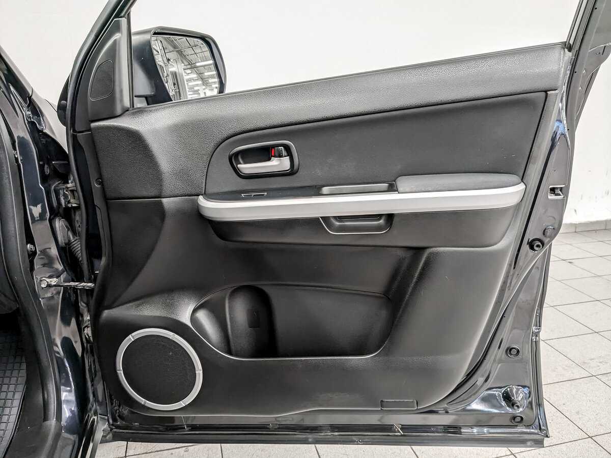 Suzuki Grand Vitara 2012 года с пробегом. Фото: #23