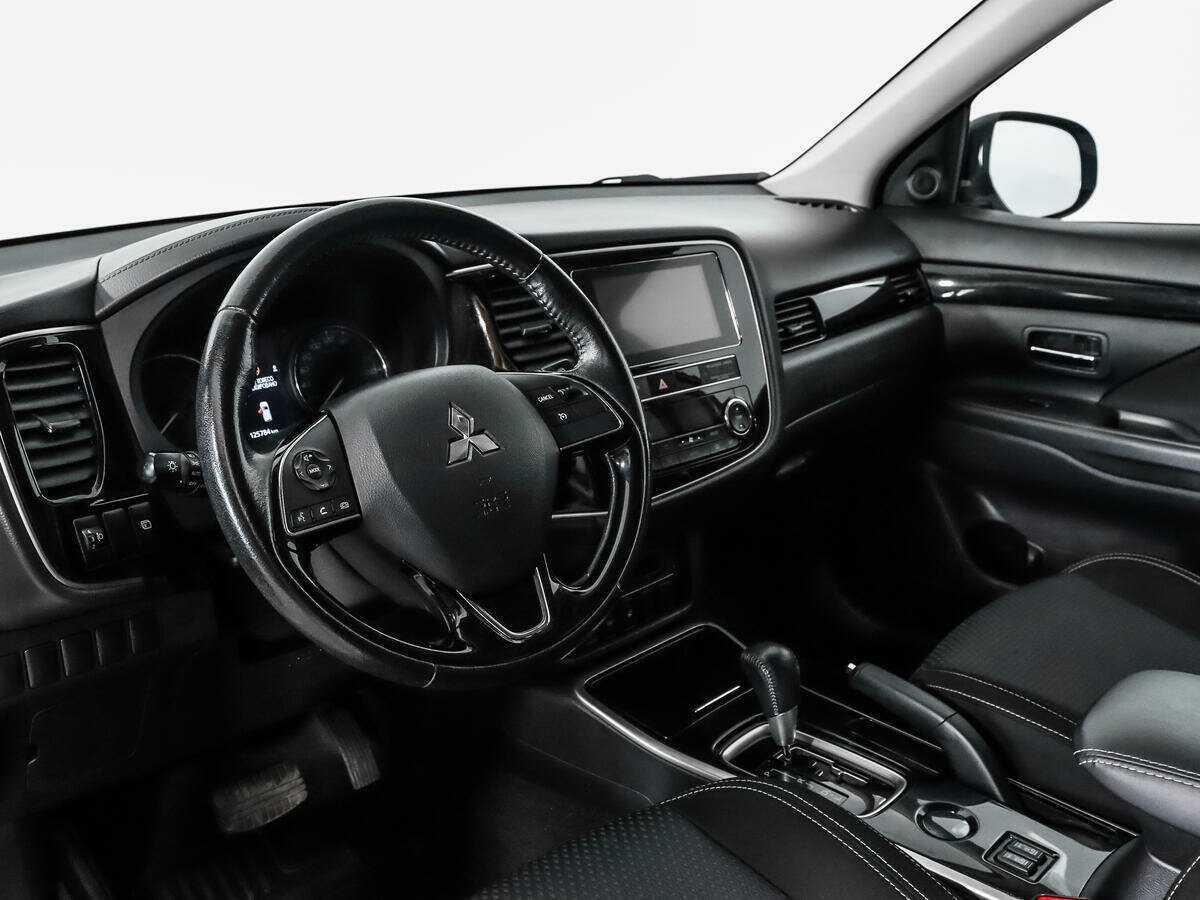 Mitsubishi Outlander 2020 года с пробегом. Фото: #8