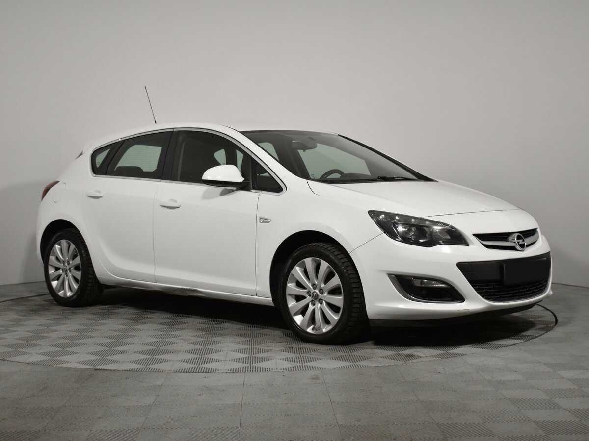Opel Astra 2014 года с пробегом. Фото: #2