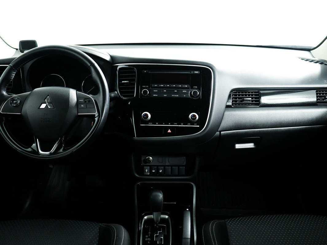 Mitsubishi Outlander 2021 года с пробегом. Фото: #8