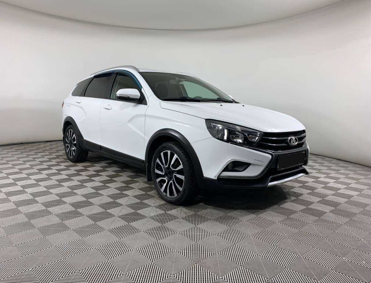Lada (ВАЗ) Vesta 2018 года с пробегом. Фото: #2