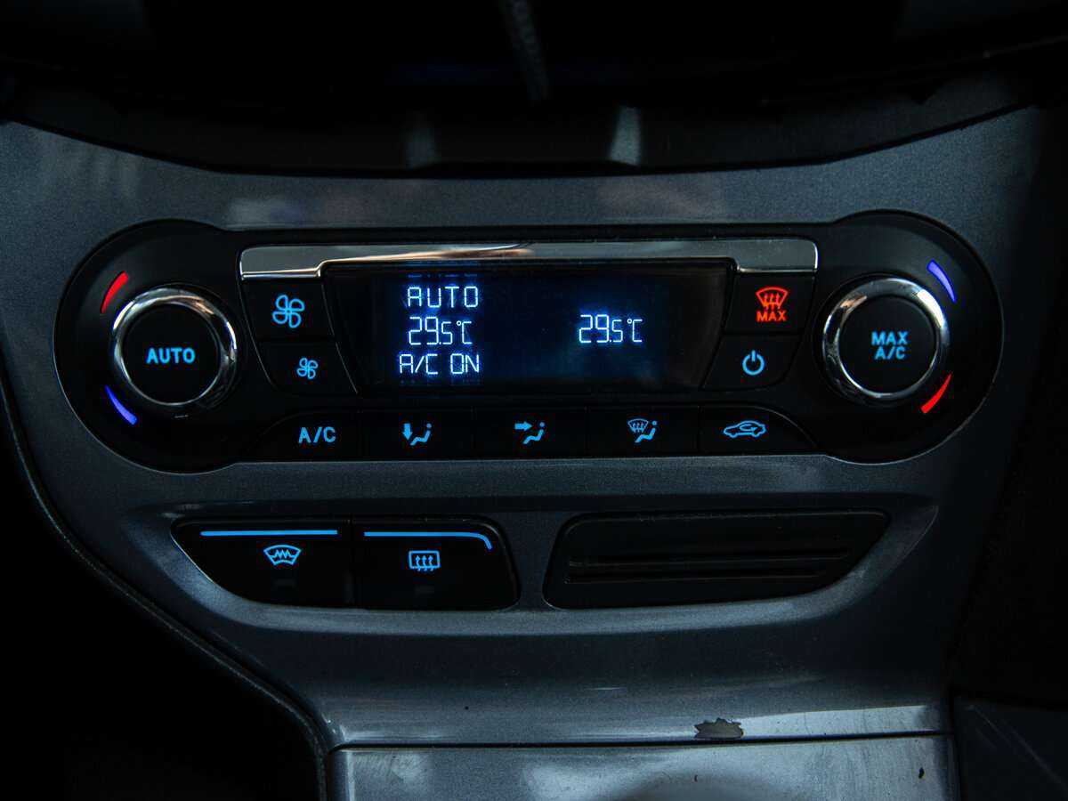 Ford Focus 2012 года с пробегом. Фото: #10