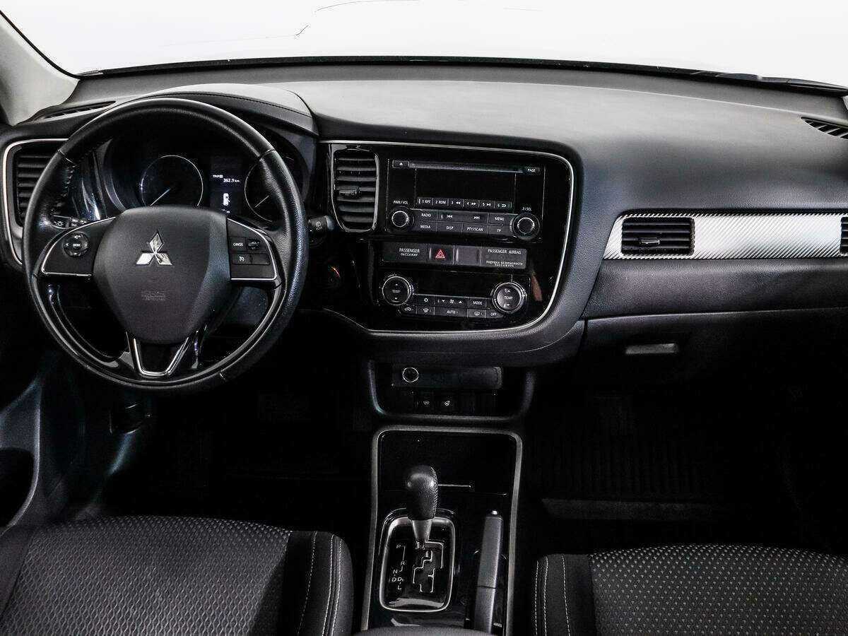Mitsubishi Outlander 2018 года с пробегом. Фото: #10