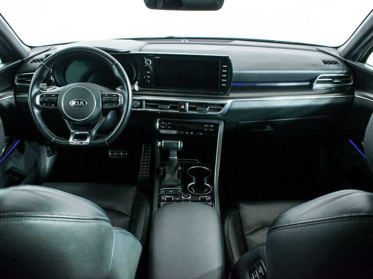 Kia K5 2021 года с пробегом. Фото: #11