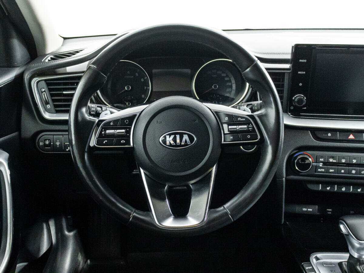 Kia Ceed 2020 года с пробегом. Фото: #21