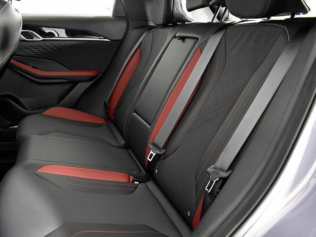 Geely Coolray 2023 года с пробегом. Фото: #8