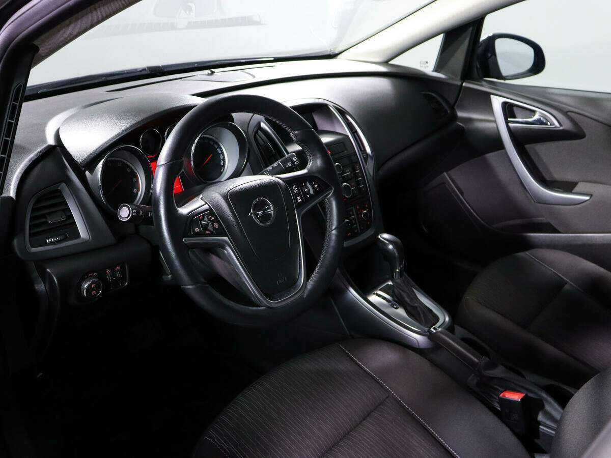 Opel Astra 2014 года с пробегом. Фото: #13