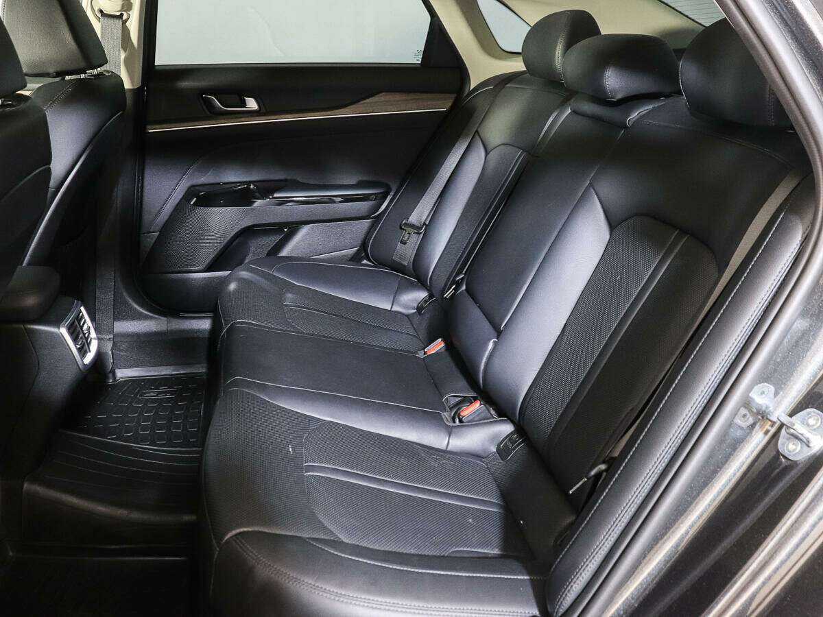 Kia K5 2022 года с пробегом. Фото: #9