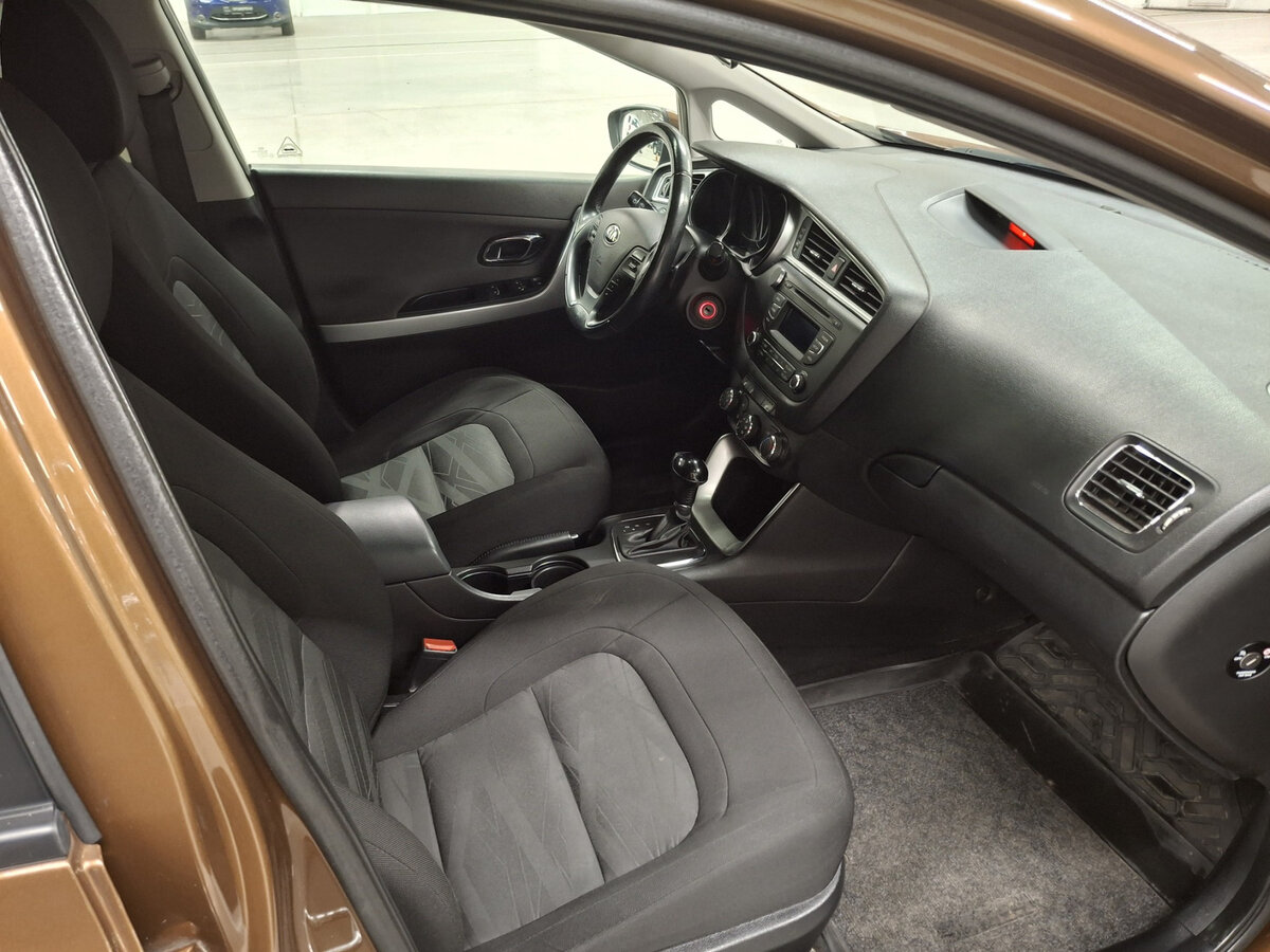 Kia Ceed 2015 года с пробегом. Фото: #10