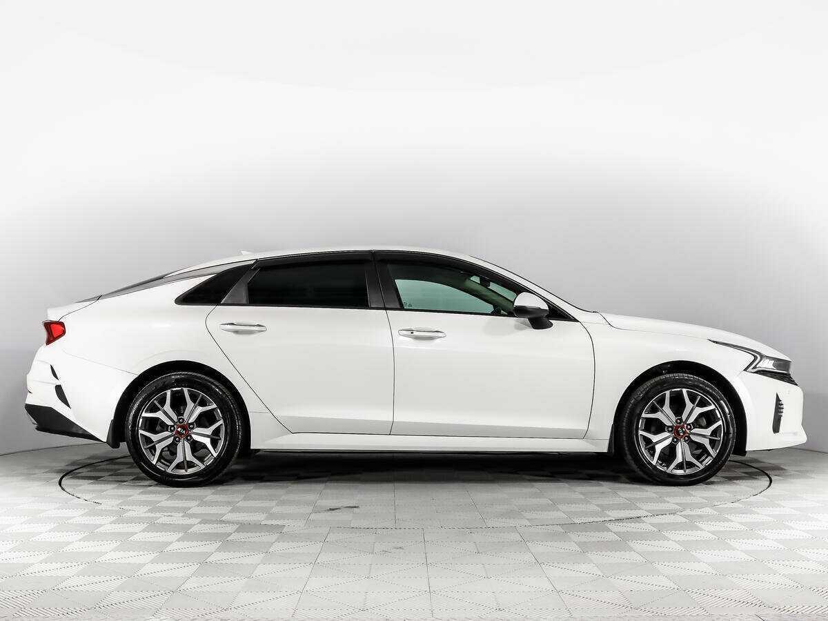 Kia K5 2021 года с пробегом. Фото: #3