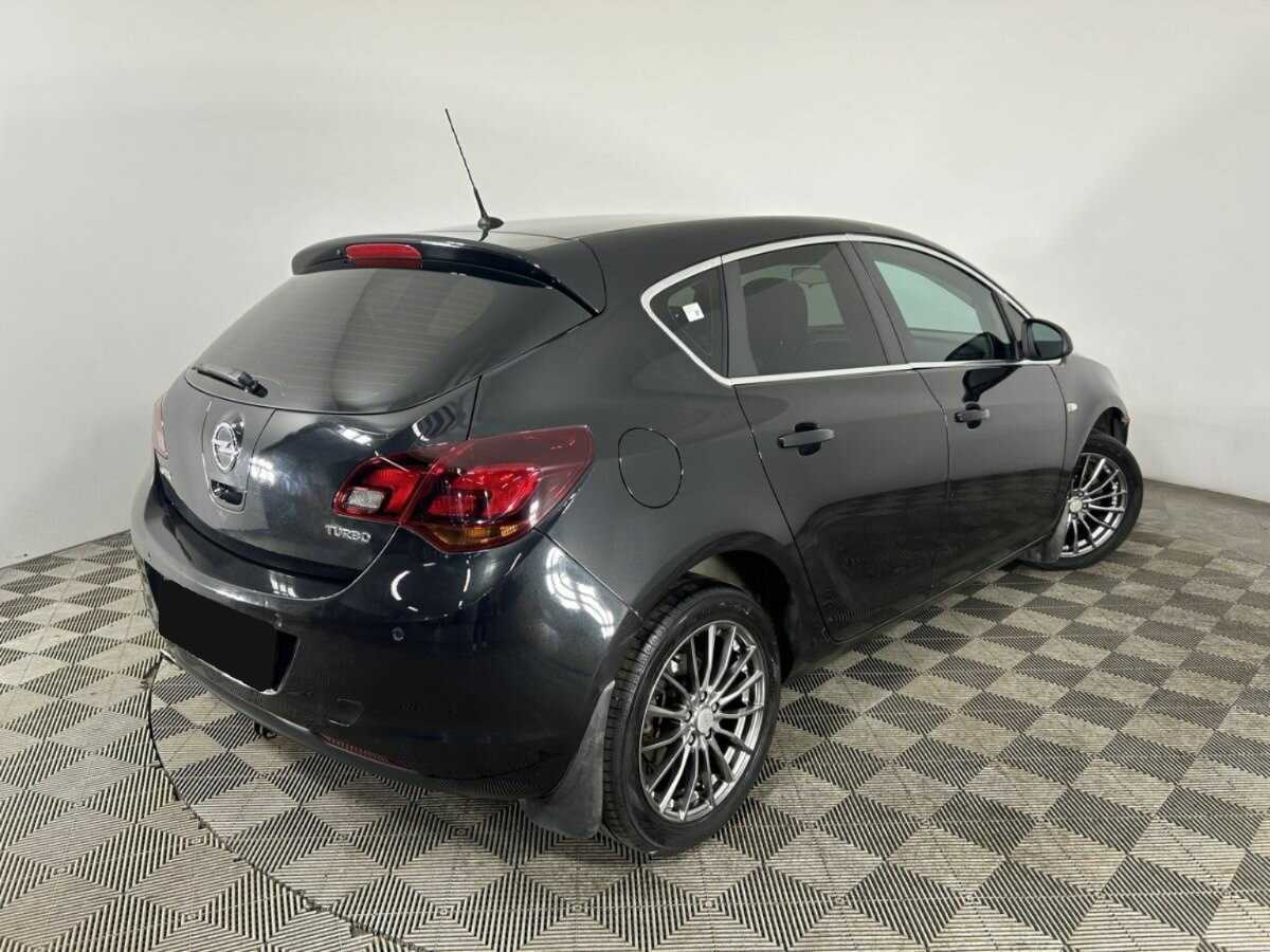 Opel Astra 2012 года с пробегом. Фото: #5