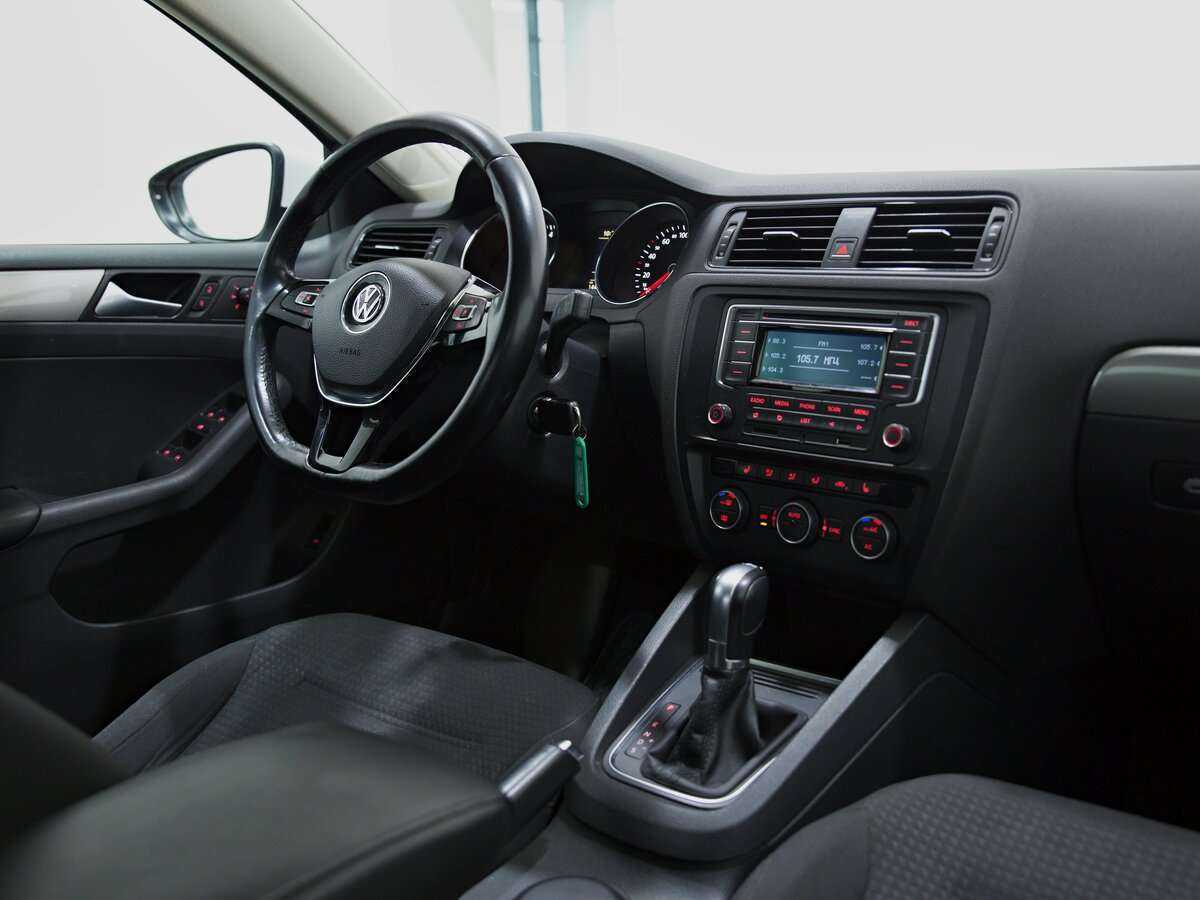 Volkswagen Jetta 2015 года с пробегом. Фото: #5