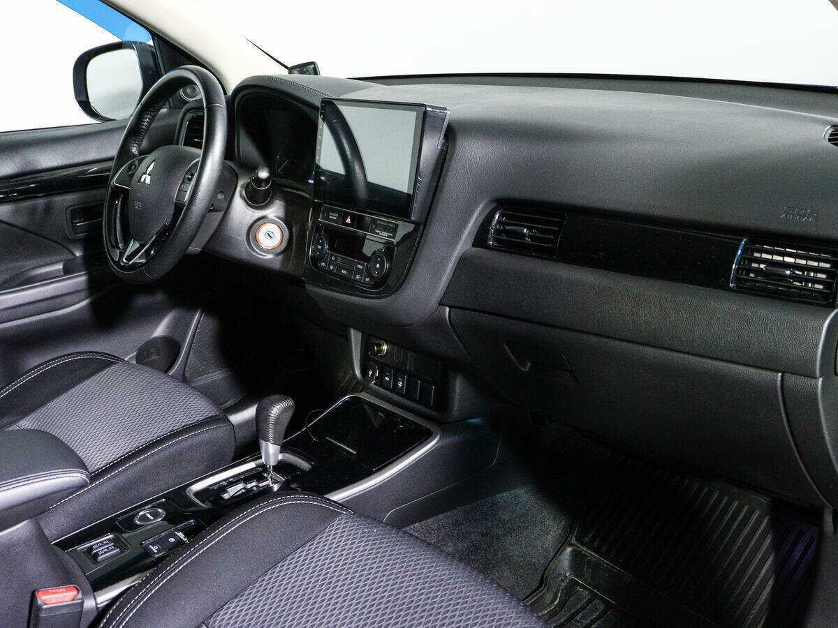 Mitsubishi Outlander 2018 года с пробегом. Фото: #6