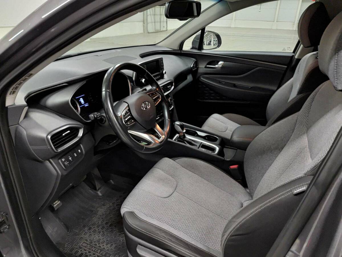 Hyundai Santa Fe 2019 года с пробегом. Фото: #15