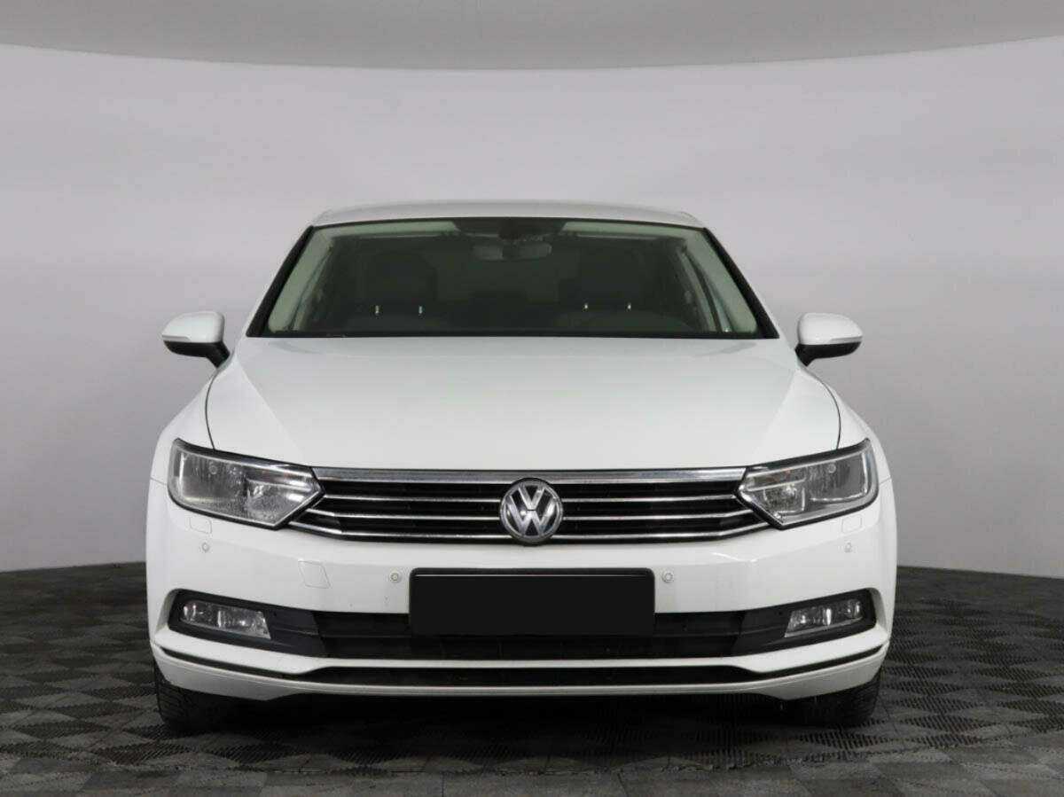 Volkswagen Passat 2016 года с пробегом. Фото: #1