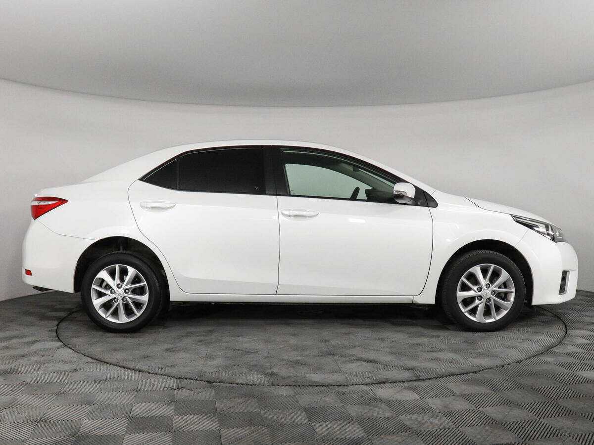 Toyota Corolla 2014 года с пробегом. Фото: #3